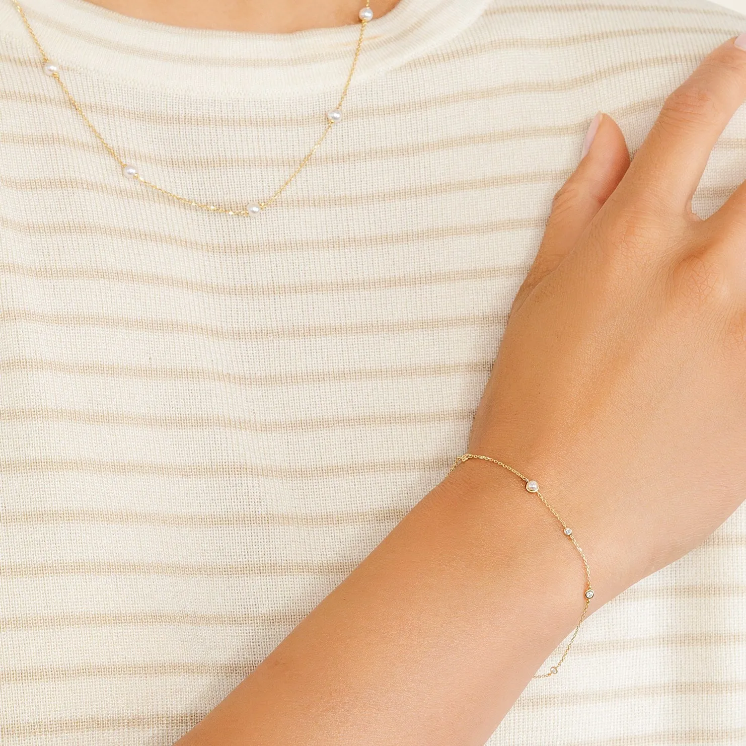 14k Solid Gold Diamond and Pearl Station Bracelet