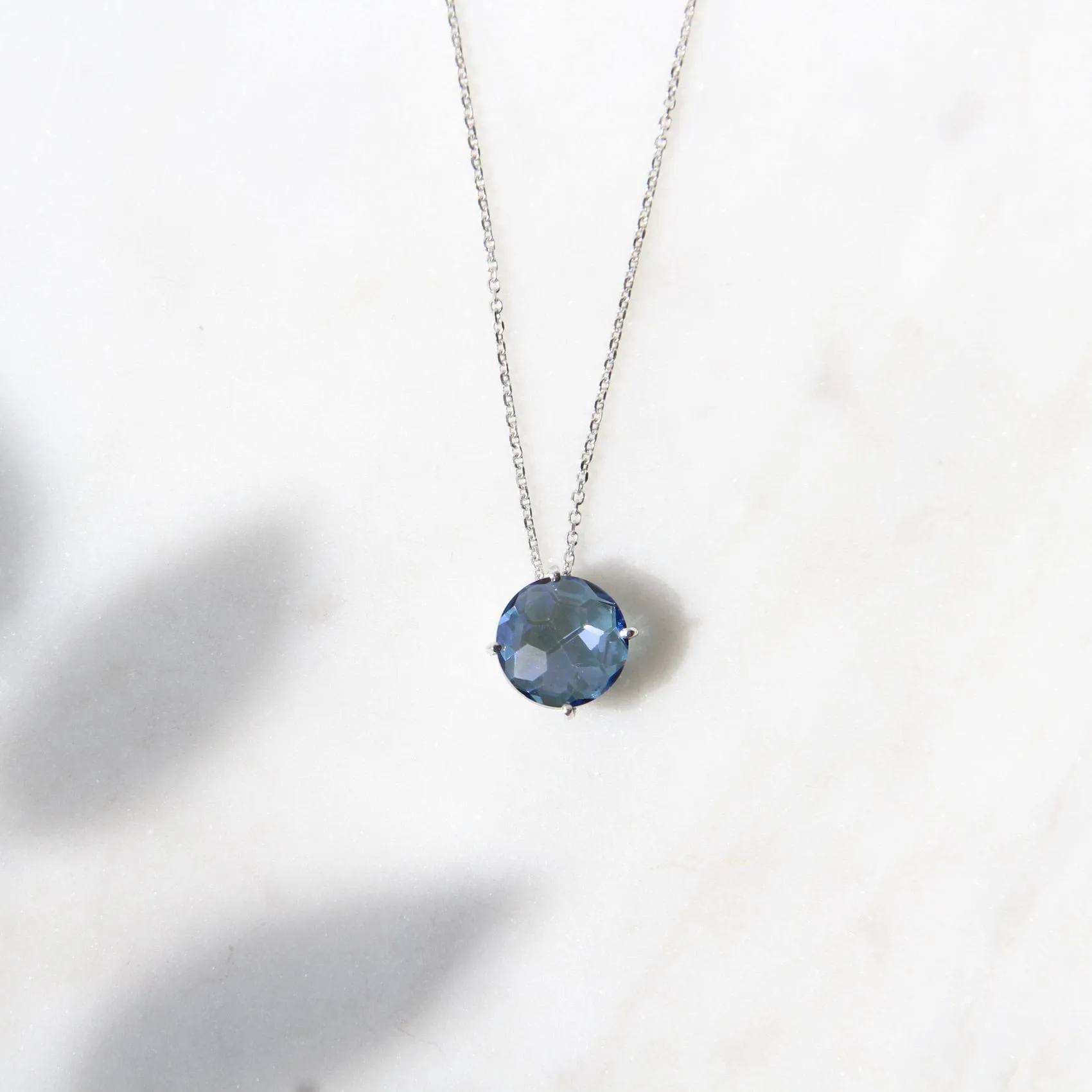14k White Gold 8mm Round English Blue Topaz Necklace