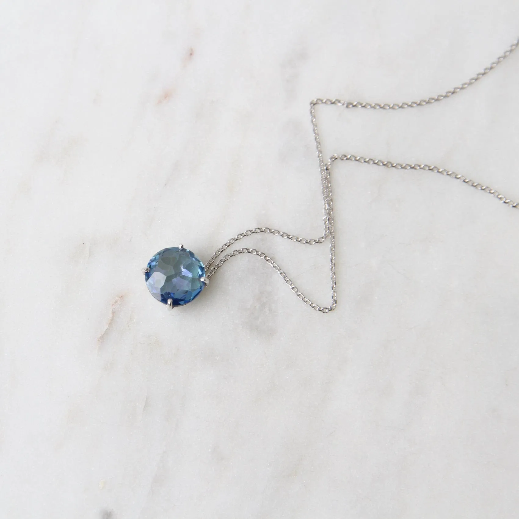14k White Gold 8mm Round English Blue Topaz Necklace