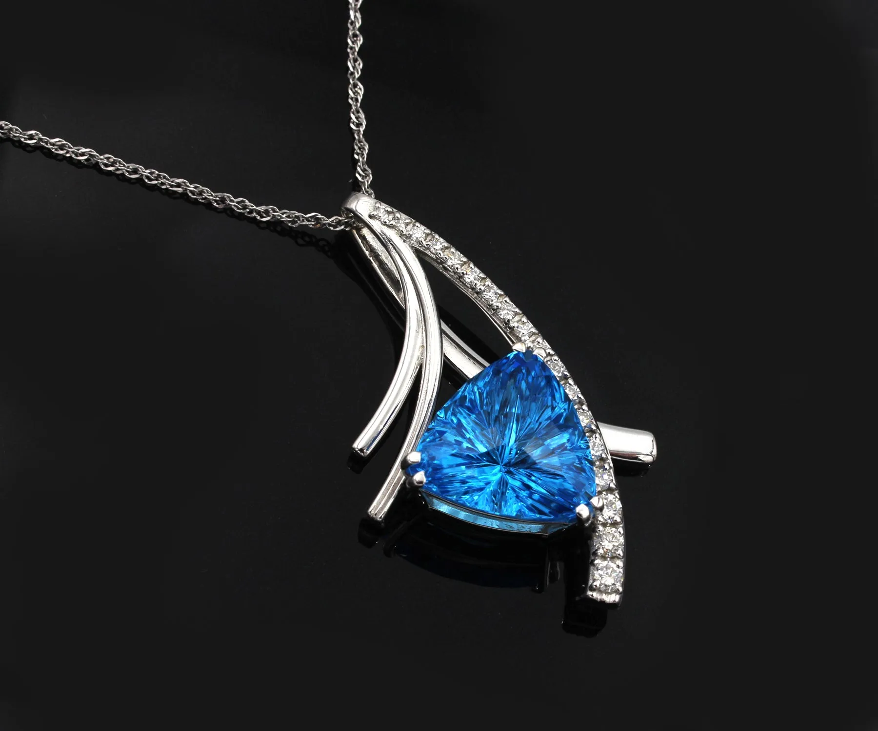 Artistic Modern Trillion Blue Topaz Diamond Necklace