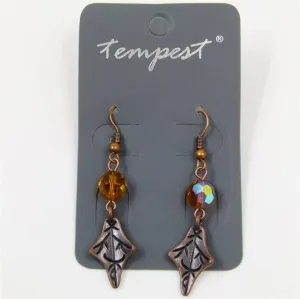 Drop crystal earring with leaf pattern pendant