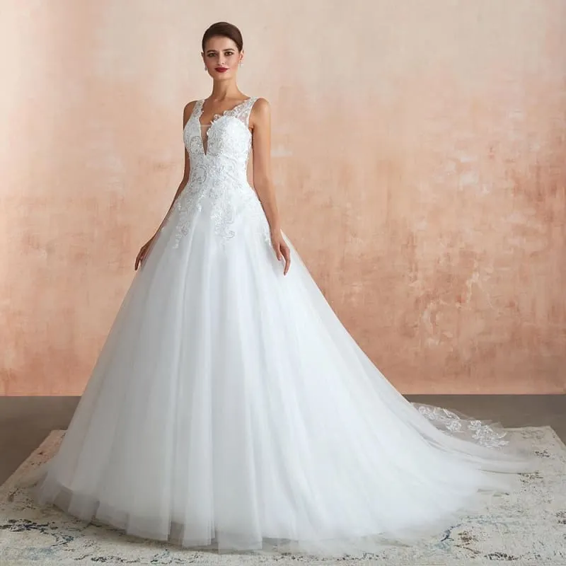 Exquisite Appliques Tulle A-line Wedding Dress
