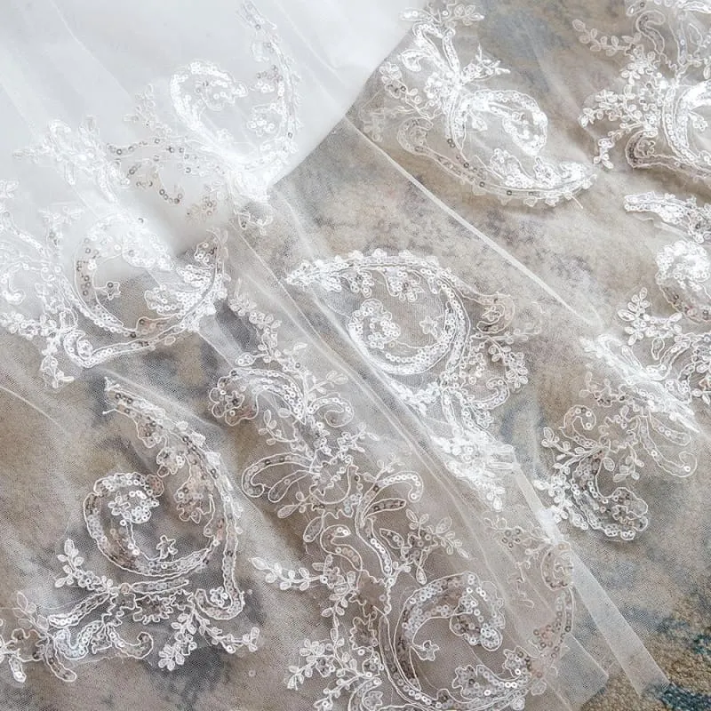 Exquisite Appliques Tulle A-line Wedding Dress