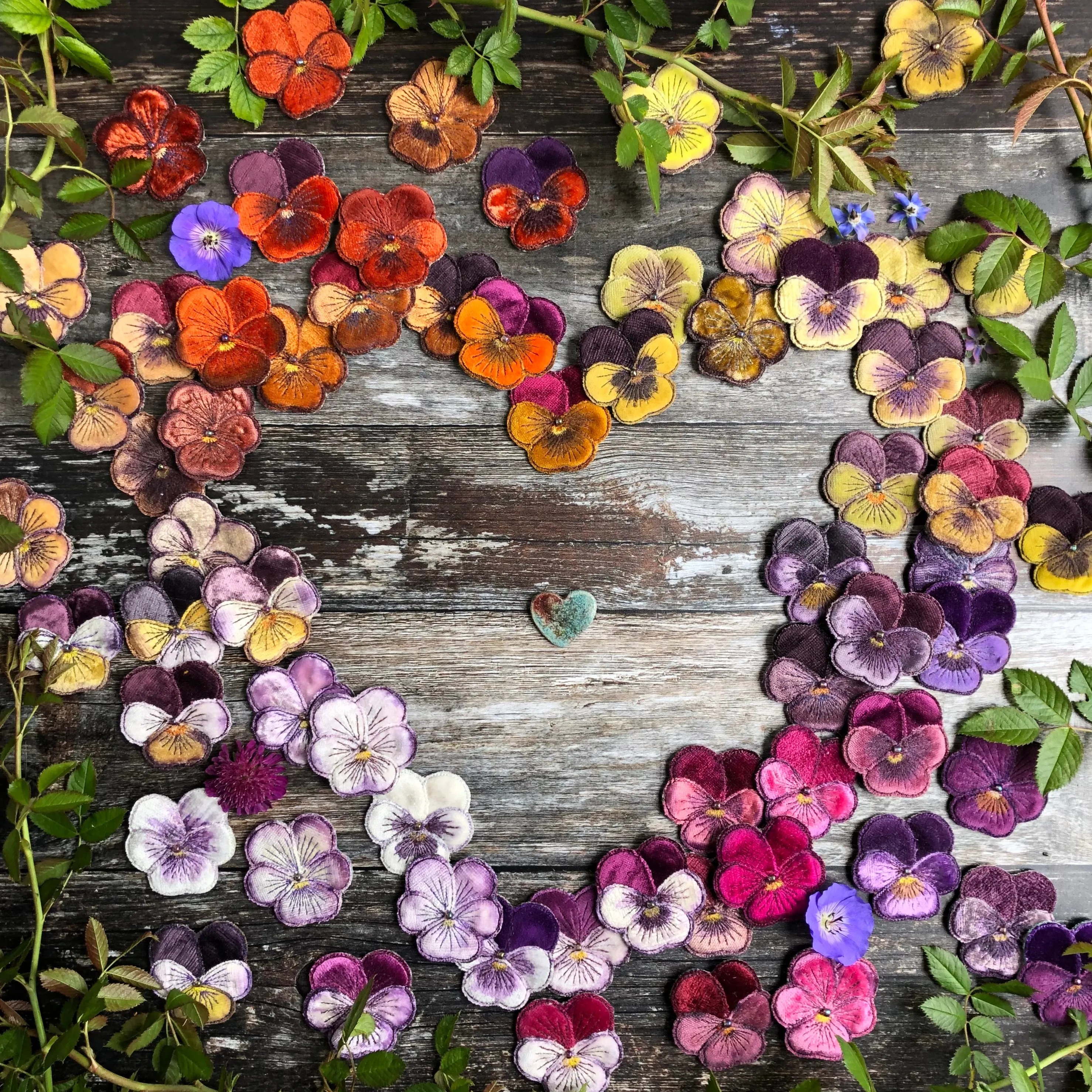 Pansy flower brooch